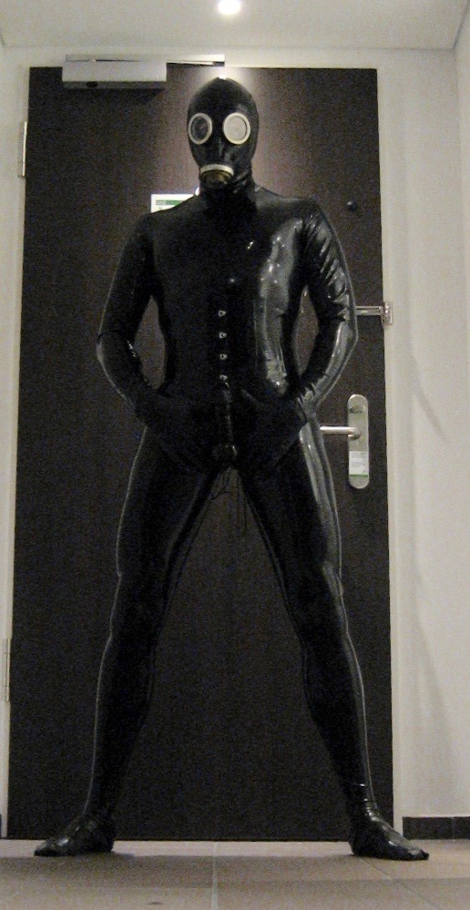 rubberchris:  Full rubber session again - cock restrained with attached vib-egg set