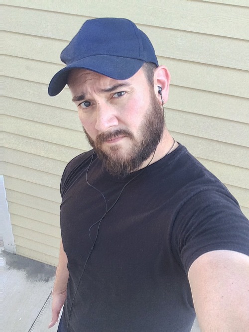 hadrrion:  #mysquatchinlife #me Thanks for submitting :-) You’ve been reblogged Sexy!