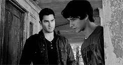  a gifset per episode : 1x03 “Pack Mentality”  &ldquo; You know what else