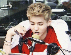  Q : Would you rather live like a king or an EXO member?  - Members who chose