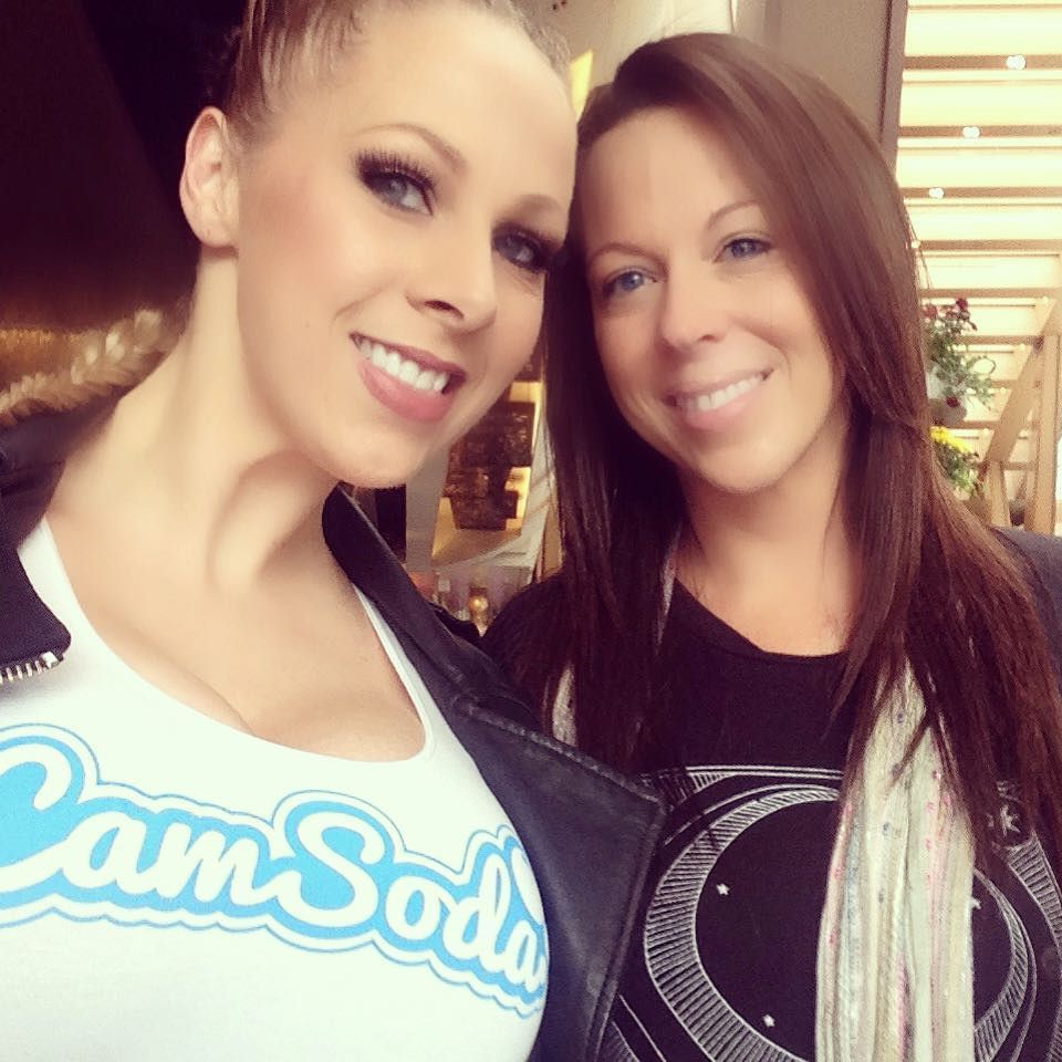 Vegasssss AEE day 4 with this gorgeous lady. 🤓🤗😘😘😘 @camsodalive by