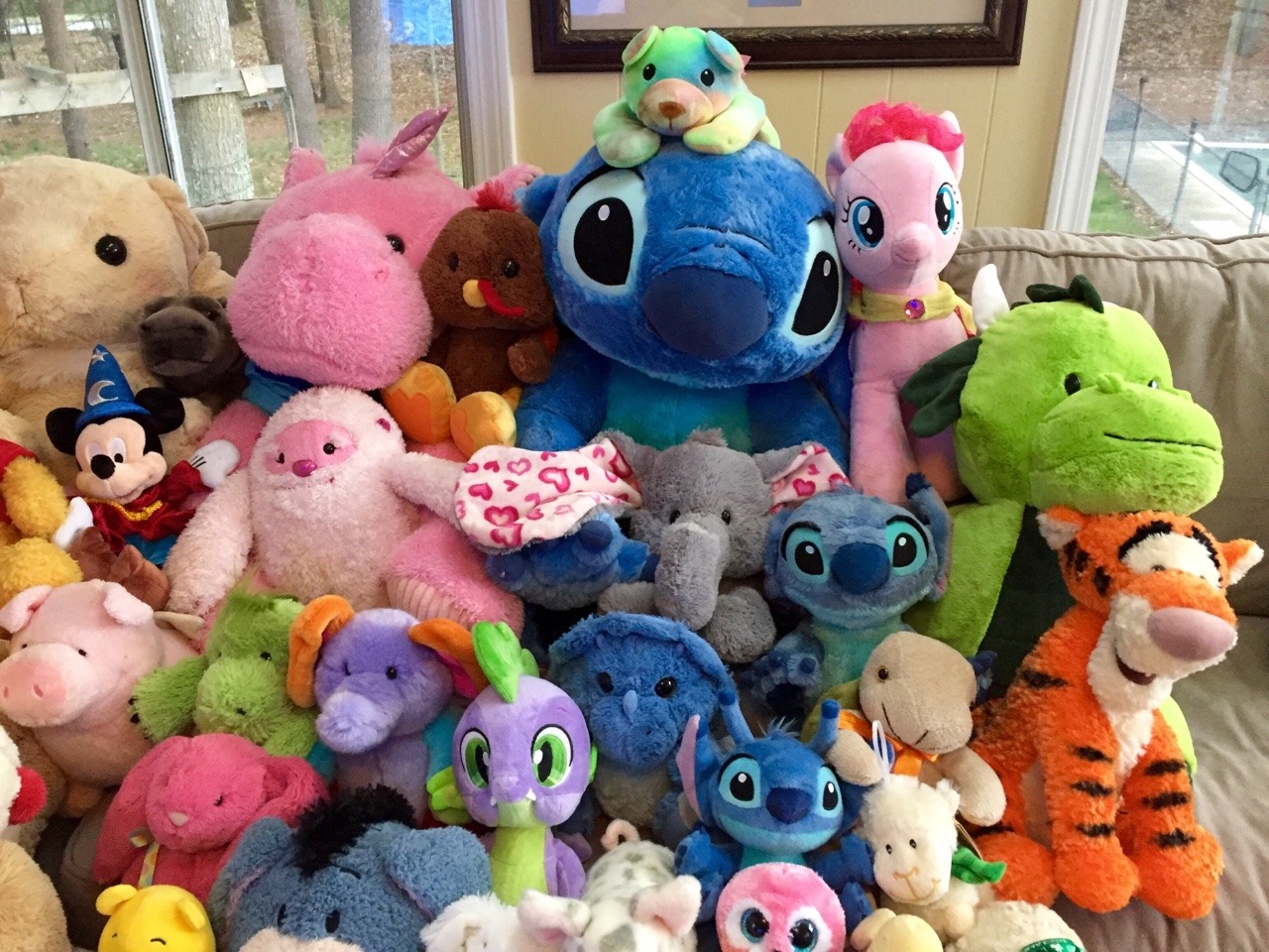crybabylittle:  agender-little-prince:  HAPPY 1,500 FOLLOWERS!! The most request