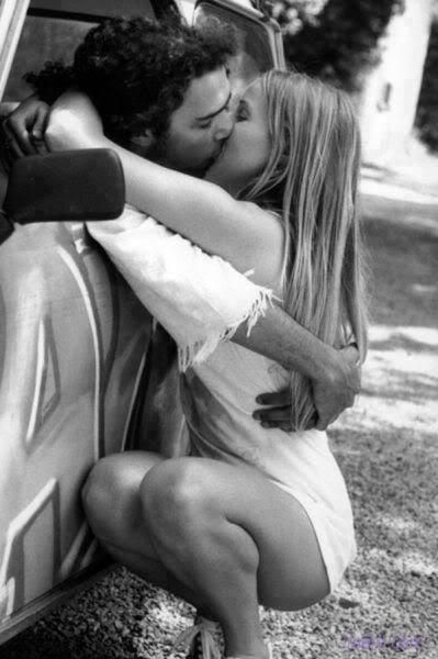 k-a-t-h-y-l-o-v-e: firstloveisforeverremembered:  l'amore e’ un gioco a cui due