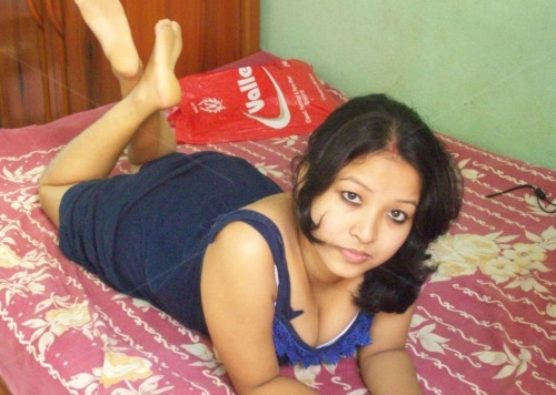 kkarishma-tempting:  #sexy #indian #padmaja porn pictures