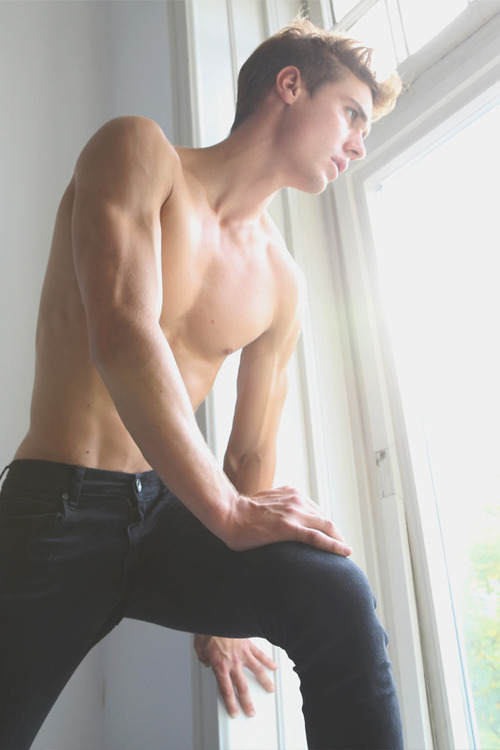 handsomeadonis:  Beautiful and Refine Men’s Bodies. Check it out here http://boysandmen3.blogspot.com/search/label/beautiful%20bodies