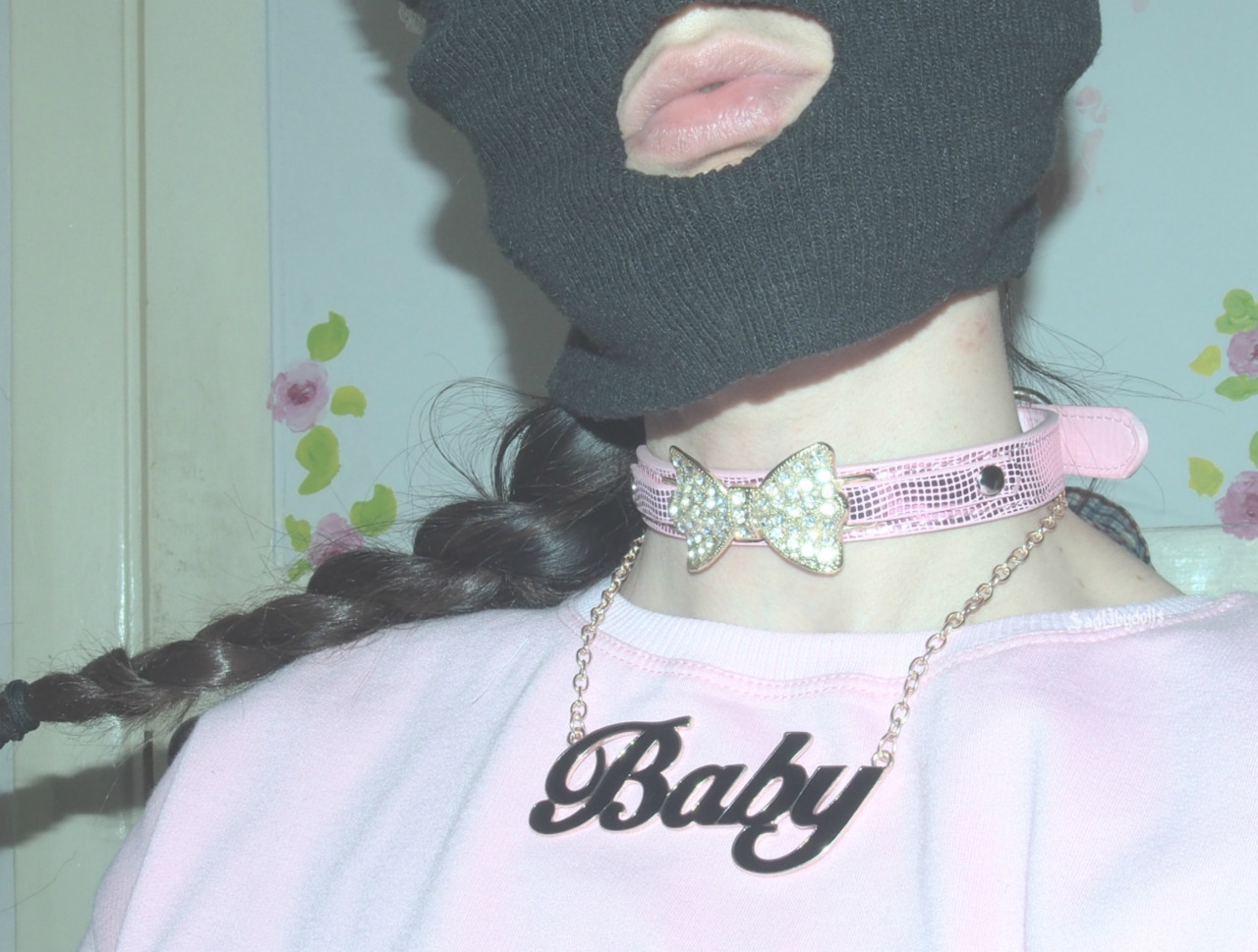 rottinggirlsrestingplace:  People repeatedly ask me “why don’t you smile” when