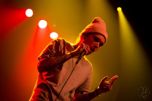 Tyler Dennen of Sworn InThe Gramercy Theatre, NYCRoad To Bands VS. Food Tour 04/23/2016