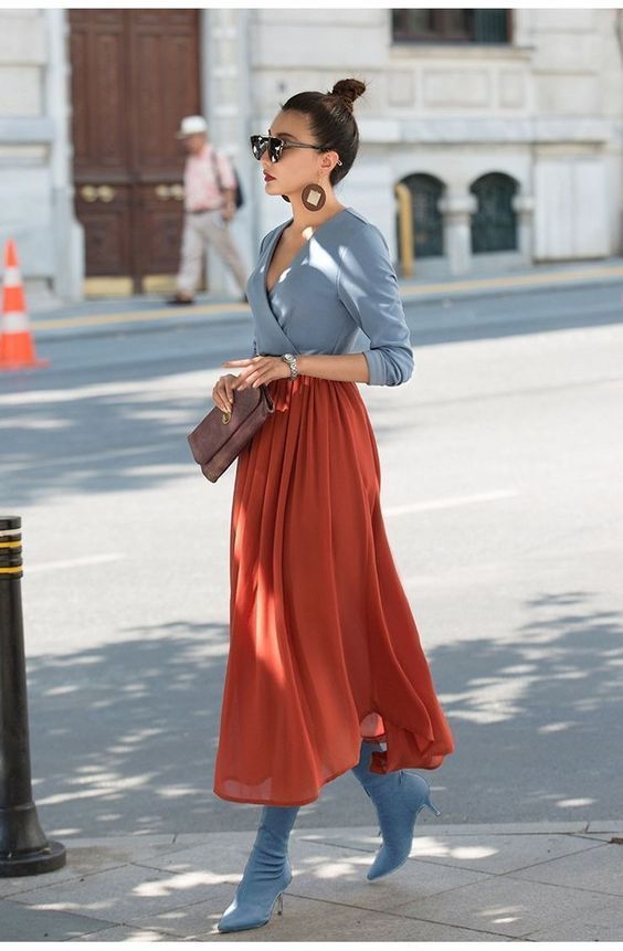 10 Chic Outfit Ideas for Styling a Denim Maxi Skirt