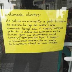 pablets:    El cartel en una librería de