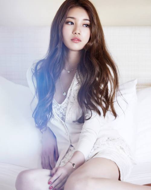 kpophqpictures:[MAGAZINE] Miss A Suzy – Marie Claire Magazine August Issue ‘13 1625x2048