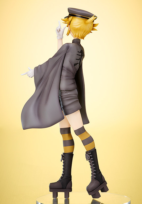 goodsmilecompanyunofficial:  1/8th Scale Kagamine Len (Senbonzakura) from the song Senbonzakura