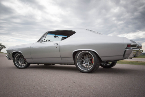 forgeline:  Dave Reeder’s ‘68 Chevelle is the result of a complete frame-off restoration managed by Nebraska’s Restore a Muscle Car. It’s powered by a 355rwhp Performance Enhanced 5.7L LS1 mated to a 4L60E 4-speed automatic transmission and rides