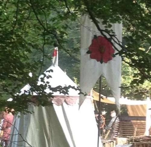 hollowcrownfans: Photos from the set of The Hollow Crown in Ashridge! Fan reports that Benedict Cumb