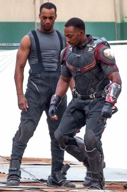 superheroesincolor:    Aaron Toney (stunt double) and  Anthony Mackie as Sam Wilson on the set of Captain America: Civil War.