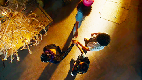 RUNAWAYS - 3.01 SMOKE AND MIRRORS1920x1088 | .jpg | logofree | 2,564 screencaps | sortedgallery :: d