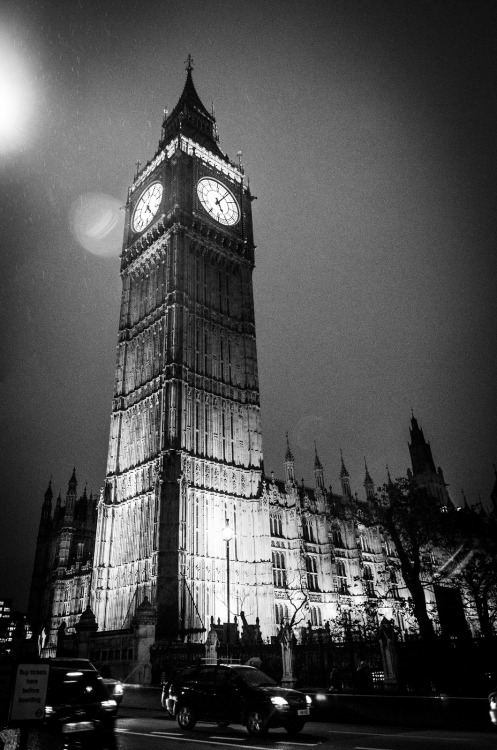 big ben in black & white / london / eatrepeat.blogspot.com