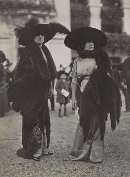 antique-royals:Longchamp, France 1911-1914