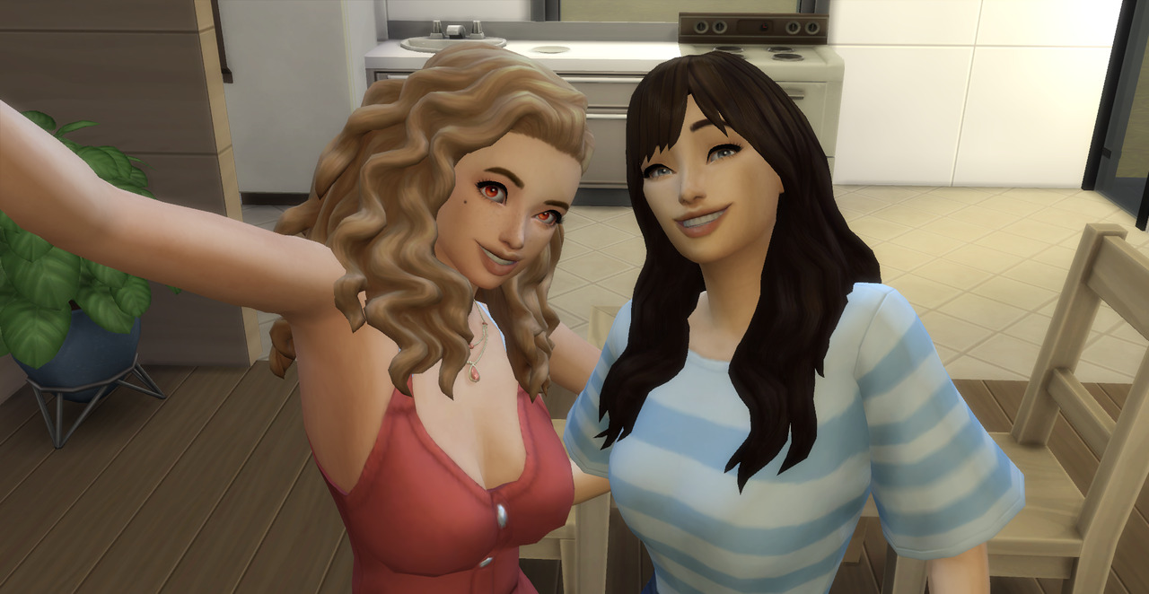 playin sims again&hellip; newlyweds e//w//e