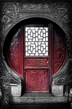 wasbella102:  Red door. Shanghai, China 