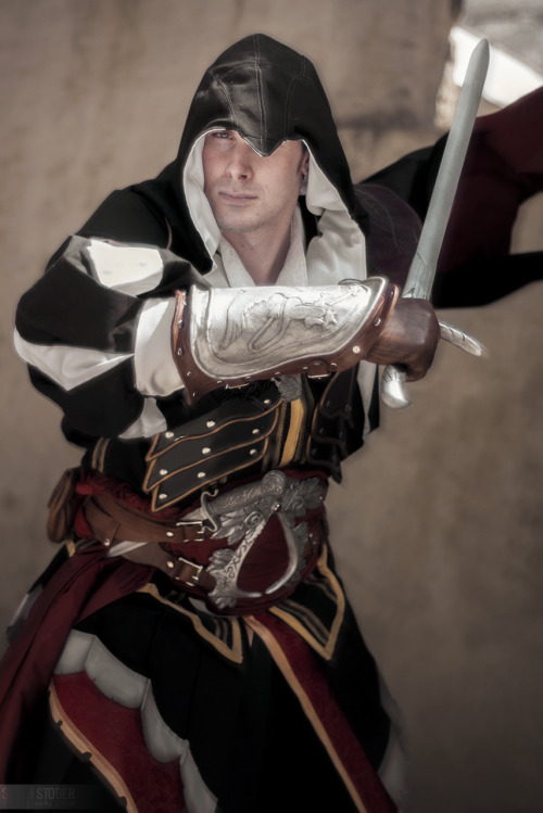 Ezio Auditore & Christina Vespucci (Assassin’s Creed 2)Ellicott City 2014 Ezio & Chris