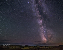 random-photos-x:  Starry Sky, Painted Hills, Oregon by drjhnsn. (http://ift.tt/2xvf5Cs)