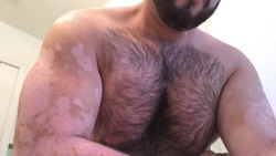 dafuqjake:  Category is: Upperbody Daddy Bear Realness