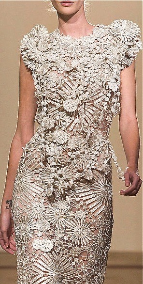 Oscar Carvallo 2013 (via ♥ neutral zone ♥ / Oscar Carvallo Couture 2013)