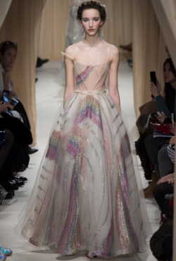 queen-hornet:    Valentino, Spring/Summer 2015 Couture 