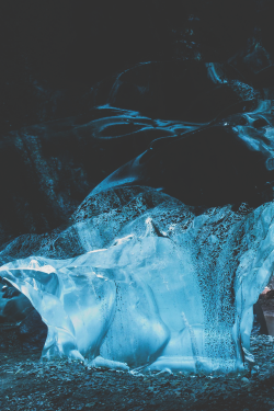 vxpo: Inside the Icecave by Browuwer85 |