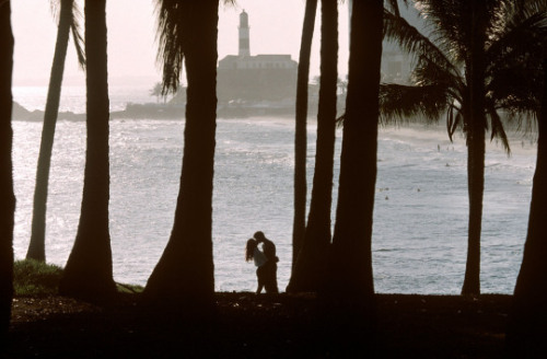 dolm:Brazil. Salvador. 1996. Beach scene. A. Abbas.