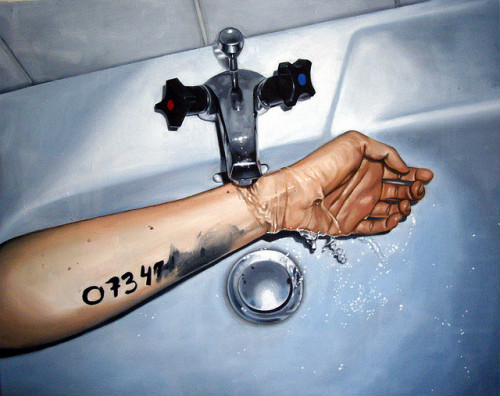 untrustyou:  I’m erasing you (Oil on canvas, 40 x 50 cm) Linnea Strid  