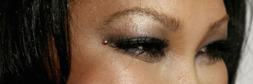 raunchily: Kimora Lee Simmons’ eye makeup during Olympus Fashion Week Fall 2005 at Skylight Studios 