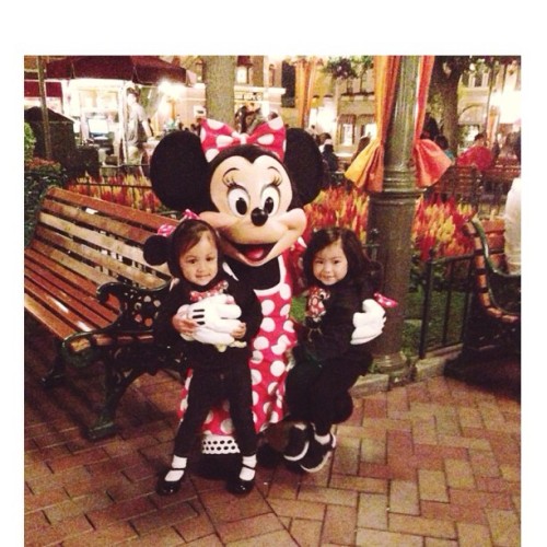 I&rsquo;m so blessed to call them mine #jaelahadelaide #stellajane #godsisters #twinnies #disneyland