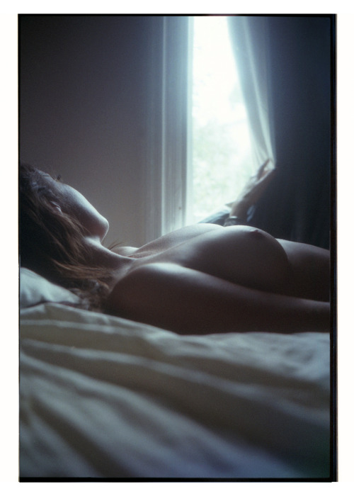 slender-frame:Sunday afternoon.That is a porn pictures