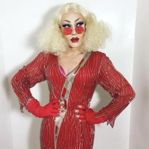 obscuredragreference: drag queens + red