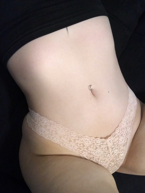scorpioasshoe:  ppeaked:happy sunday ! if u want me to send you prints of these 4 pics uncensored + the actual panties im wearing email me bt.spicey@gmail.com for the details  !!!! support this angel