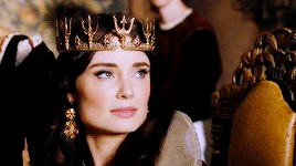 gendry:female awesome meme: [1/5] female antagonists » Queen Madalena (Galavant)“Look around! I live