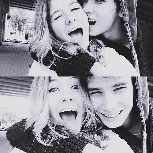 krwawynadgarstek:  sad, black&amp;white and romance blog.