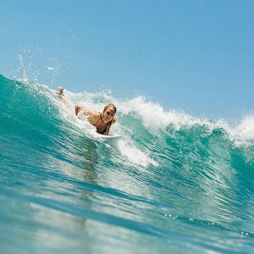 http://surfandbefree.tumblr.comLaura Eneverph. Billabong Women’s