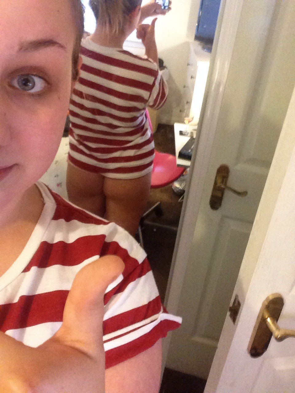 thedougmeister:  Why am I the only one that notices when girls do this? You have