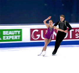 Boikova/Kozlovskii - “Writing on the Wall” Free Skate2021 World Figure Skating Championships | Stock