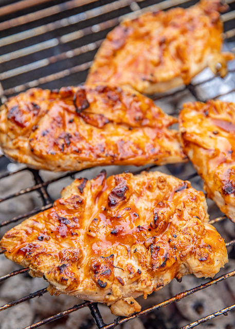 foodffs:  WHISKEY PINEAPPLE CHICKENFollow for recipesIs this how you roll?  Looks