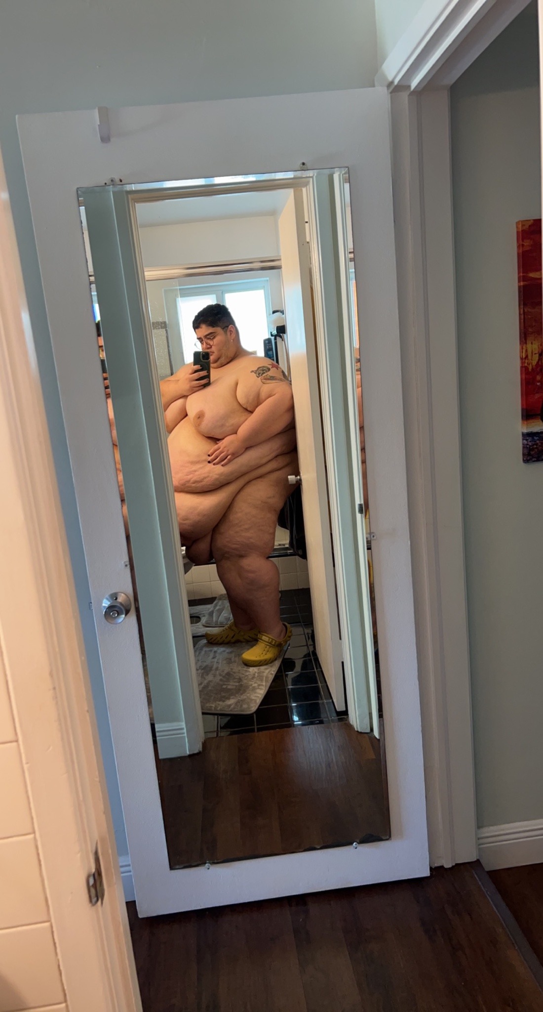 thenotorious-pig:I’m looking thin 🤪 porn pictures