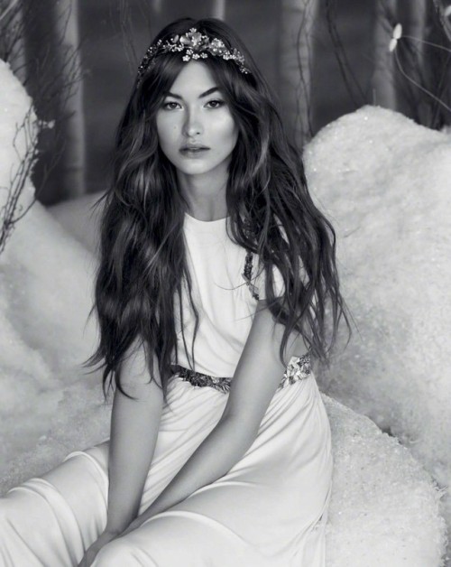 GRACE ELIZABETH photographed by PATRICK DEMARCHELIER for VOGUE Mexico & Latin America December 2