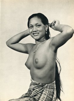 oldalbum:  K. F. Wong - Iban Woman, Borneo,