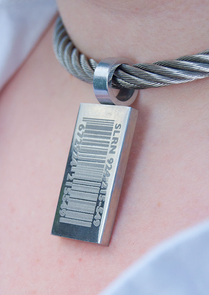 curiousamber:  wyredslave:  This is the tag I most often put on Katie’s collar,