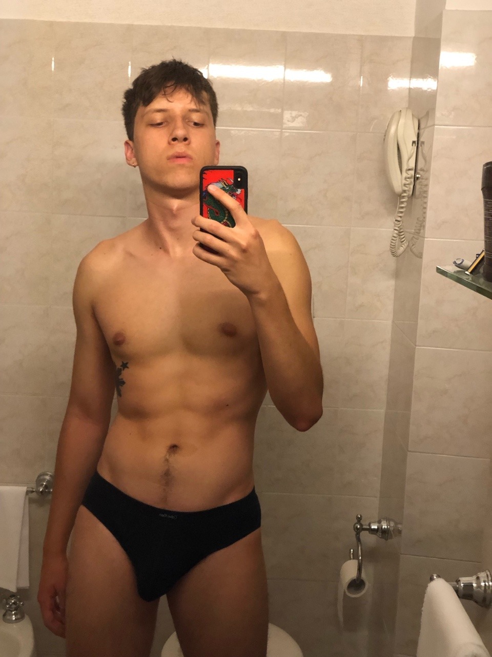 lil-eath:  good vibes from the hotel bathroomIg: lil_eath