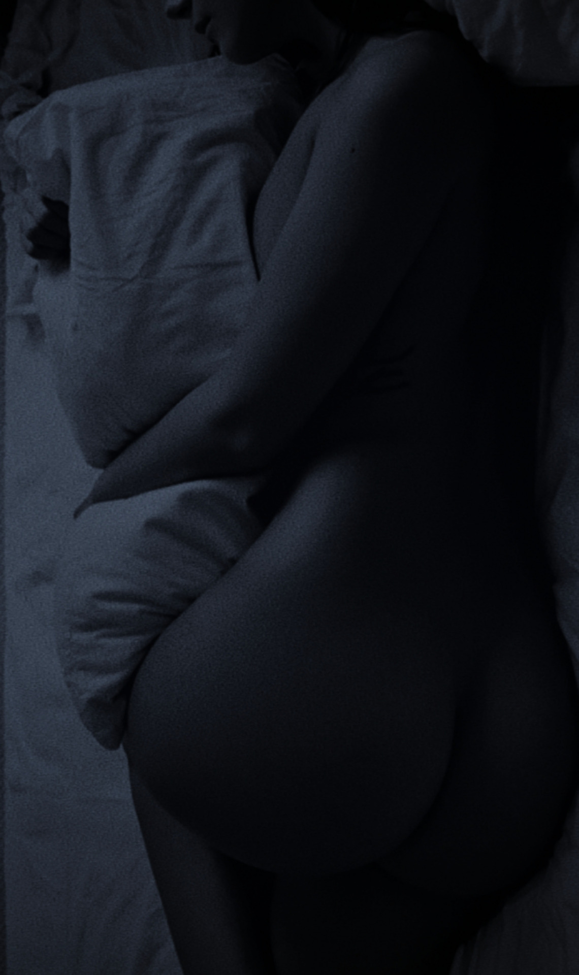 the-naughty-southern-belle:  ladypaolabo-returned: Notte… Nighttime thoughts…..