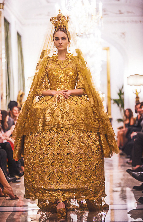 wolfshirestone:  D&amp;G H. Couture 