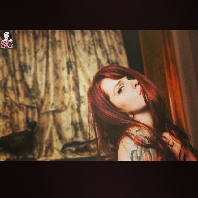 elodysuicide:  Something dark and creepy by 📷 @corwinprescott on #suicidegirls